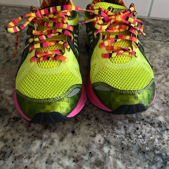 ASICS Size 7 - Picture 3 of 4